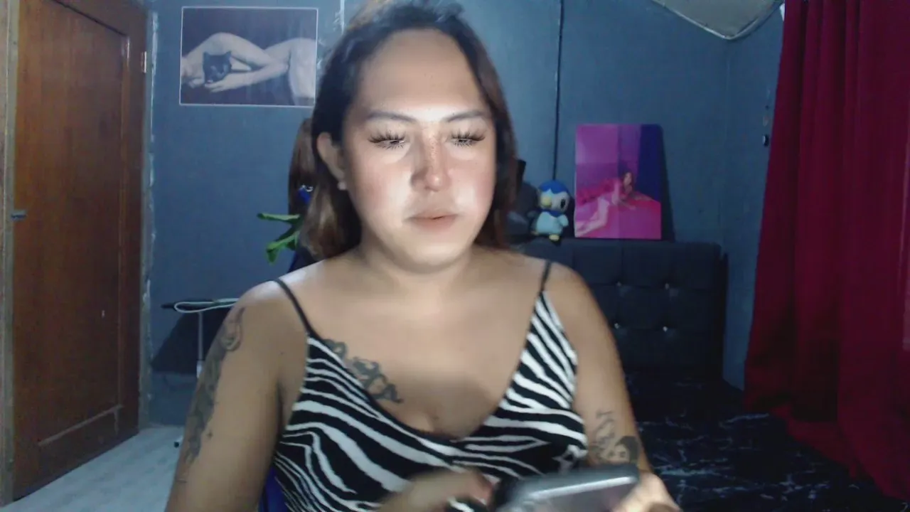 Freechat ursweetpinayxxx on Cam4