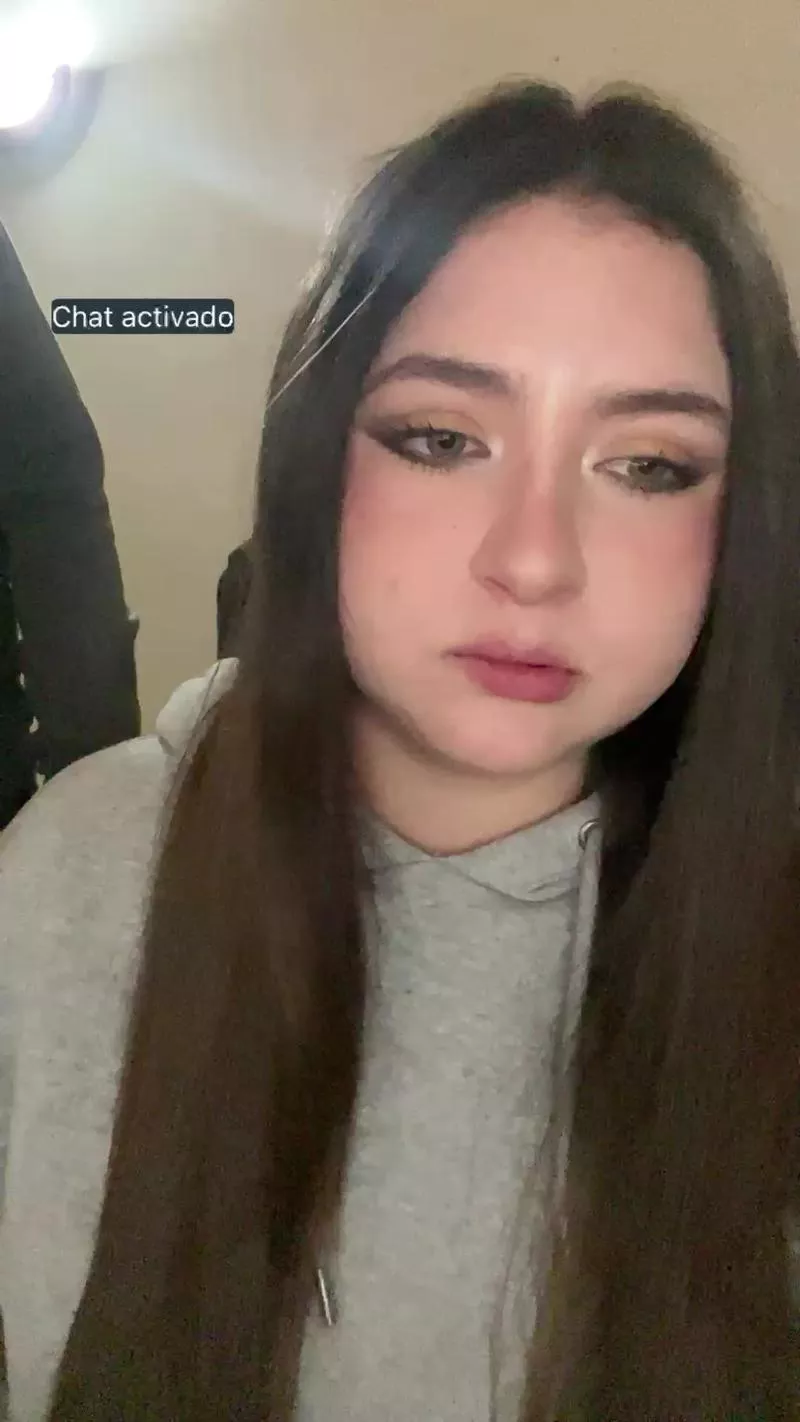 Offline Valentinauwu on Cam4