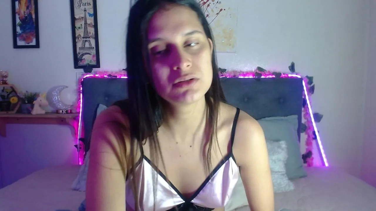 Offline valentiny_villa on Cam4