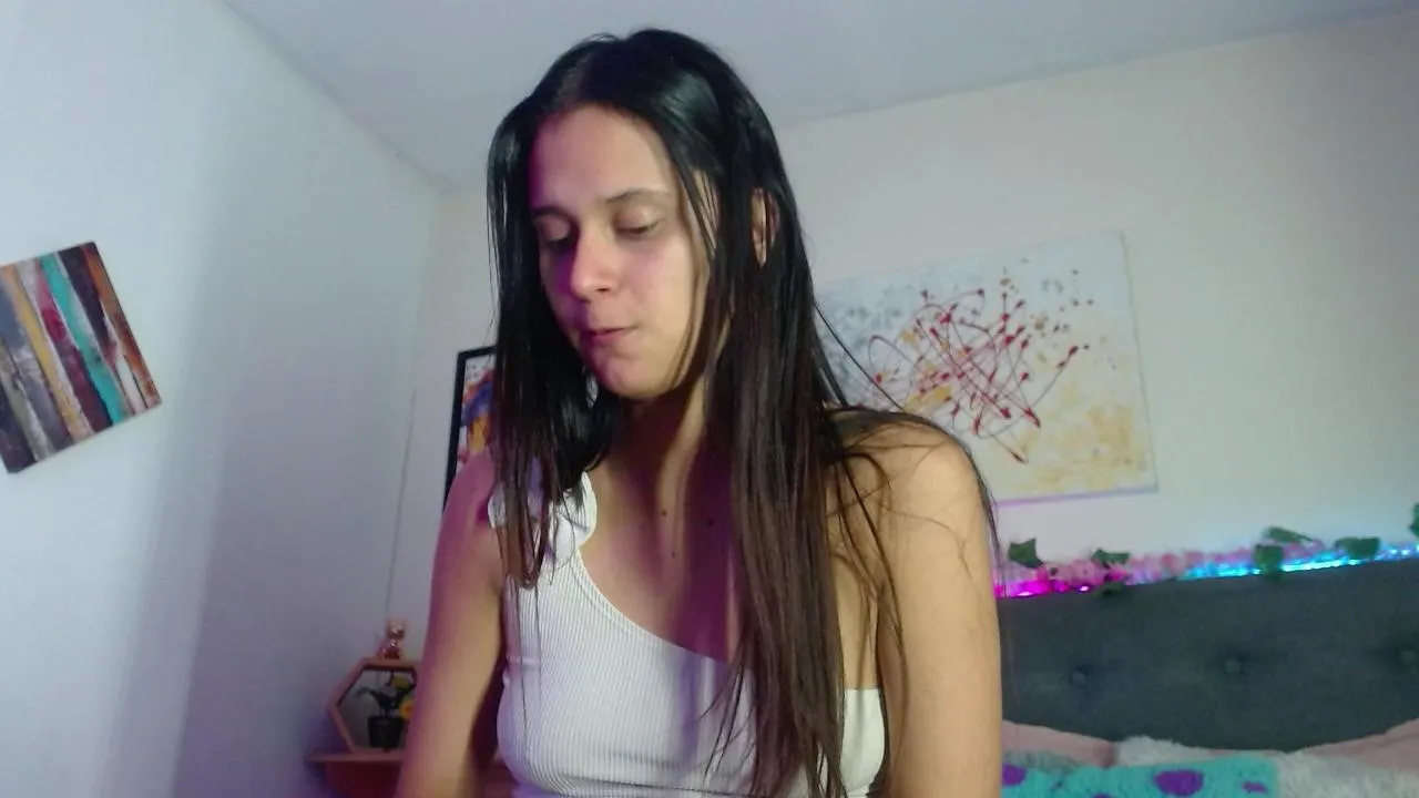 Offline valentiny_villa on Cam4