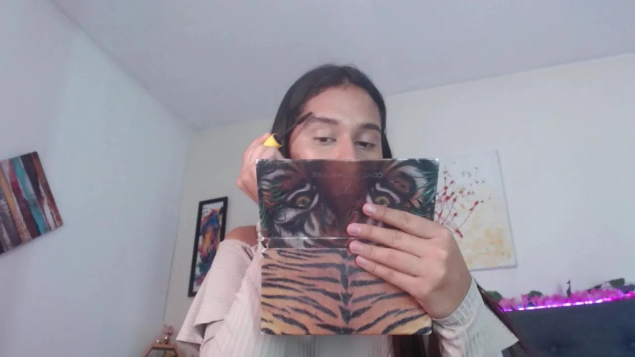 Offline valentiny_villa on Cam4