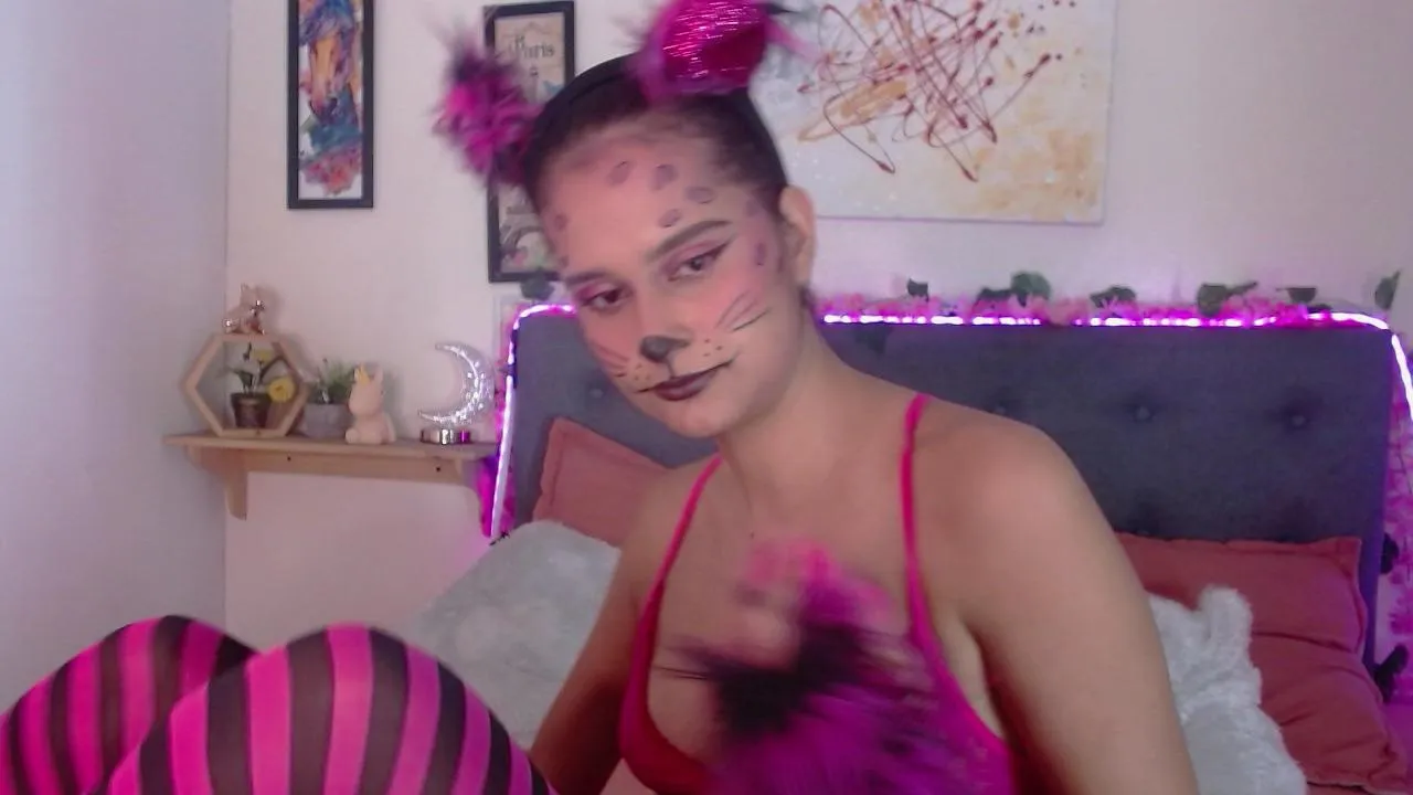 Offline valentiny_villa on Cam4