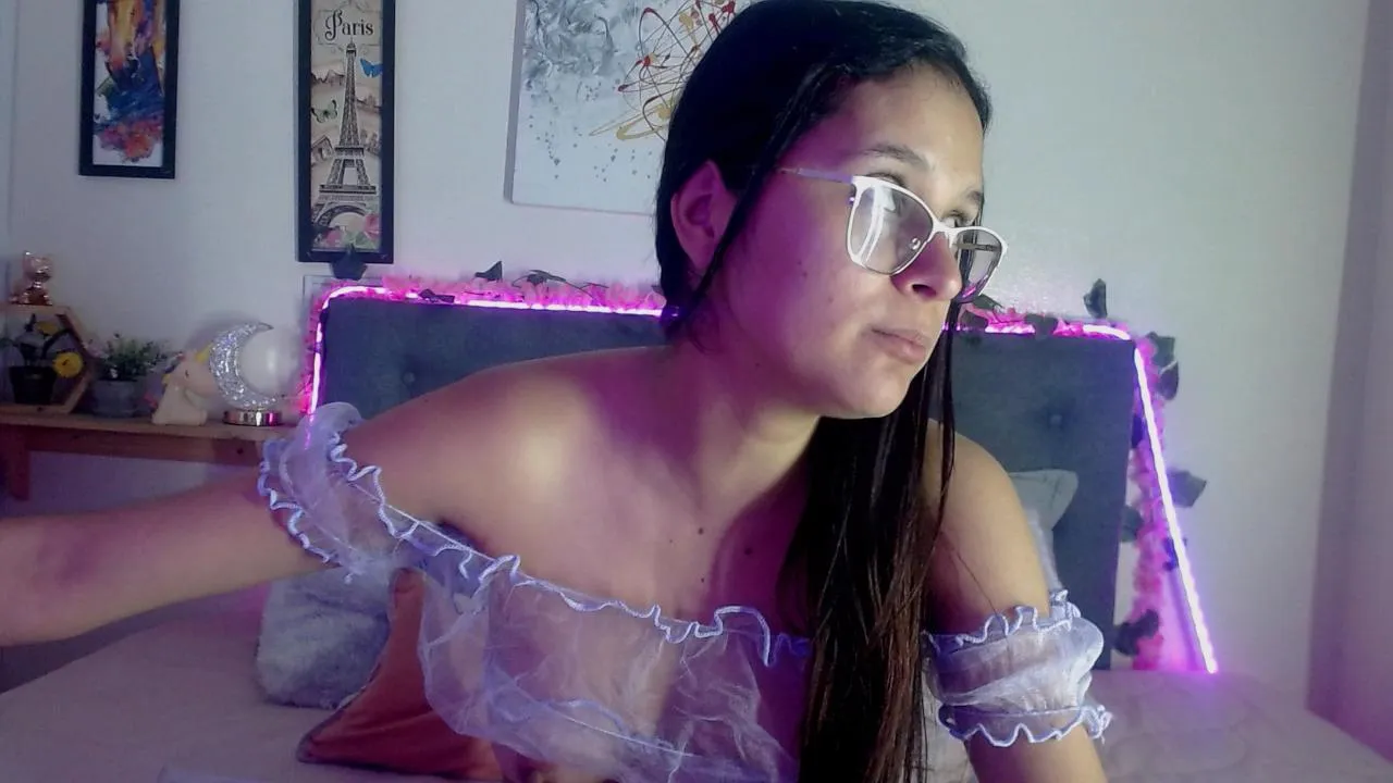 Offline valentiny_villa on Cam4