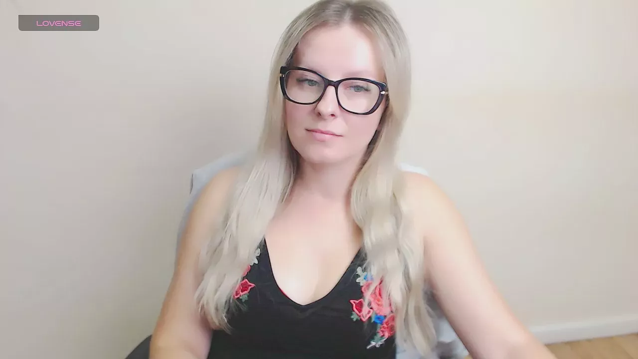 Offline VanillaX_ on Cam4