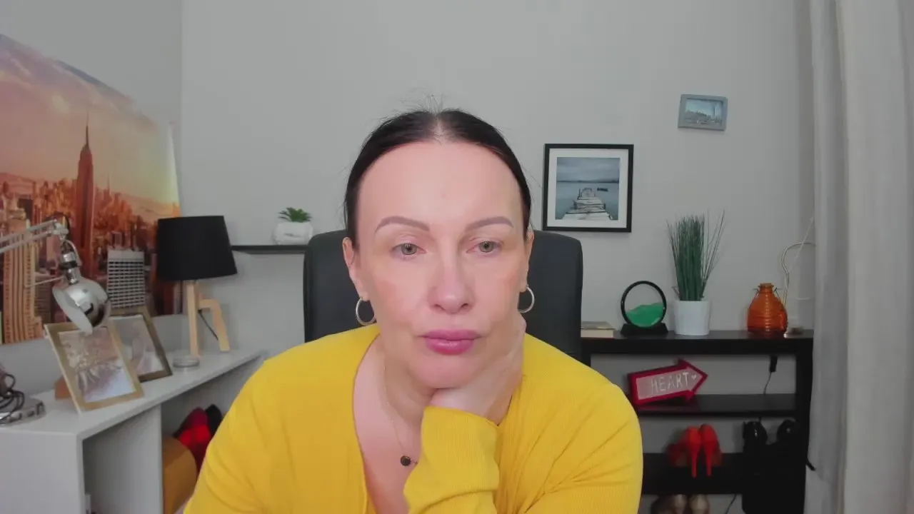 Offline velvet_jasmine on Cam4