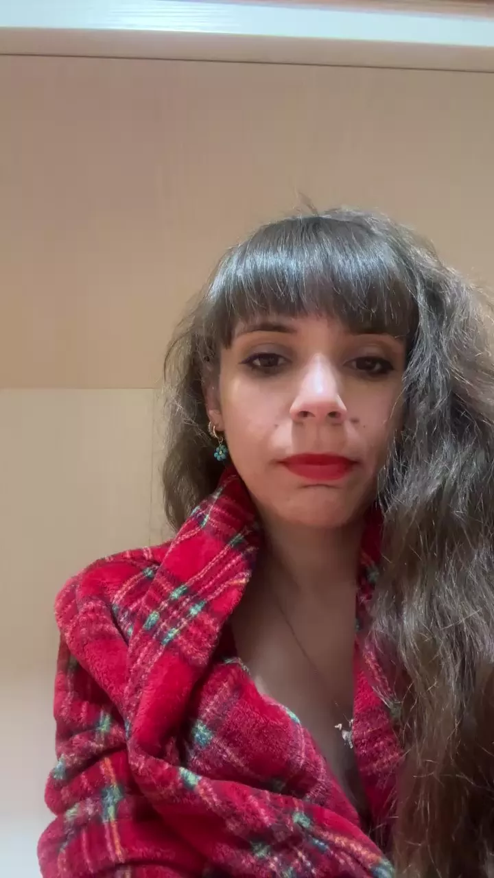 Offline Vevepeperina91 on Cam4