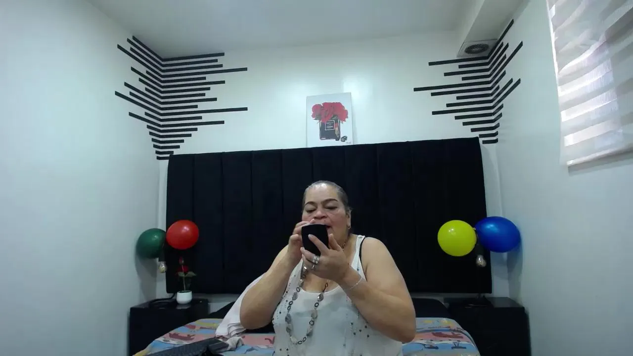 Offline VickyBoobss on Cam4