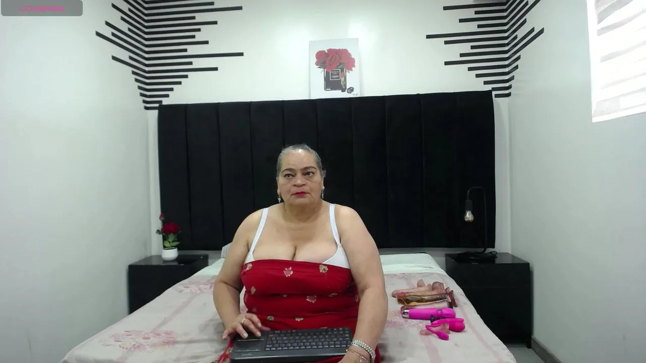 Offline VickyBoobss on Cam4