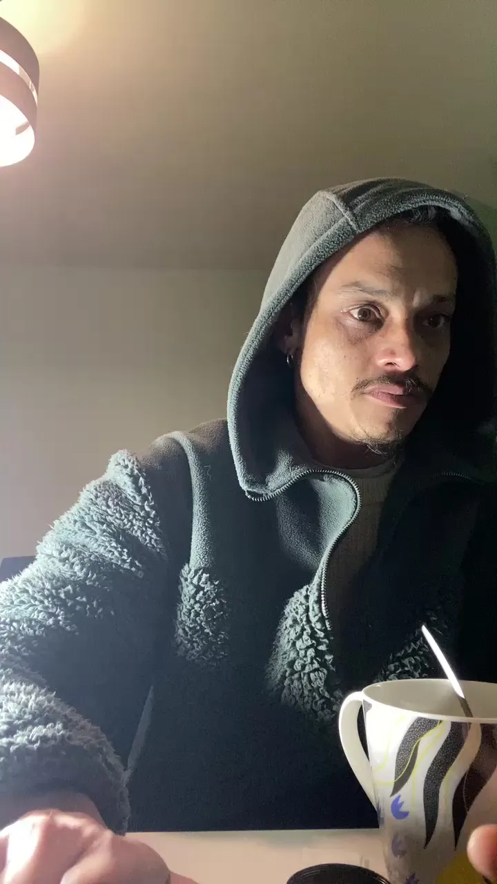 Offline villanocat on Cam4