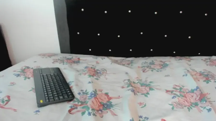 Offline VioletaDums on Cam4