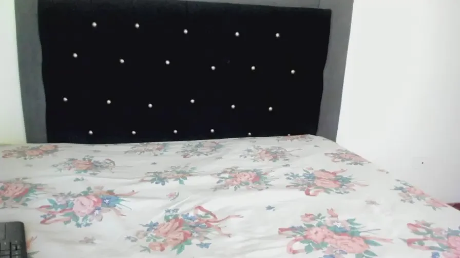 Offline VioletaDums on Cam4