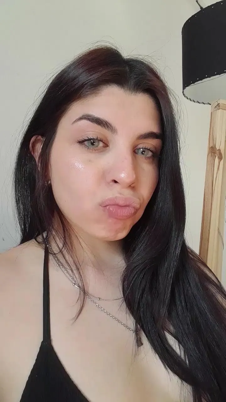 Violetazein — Freechat on Cam4