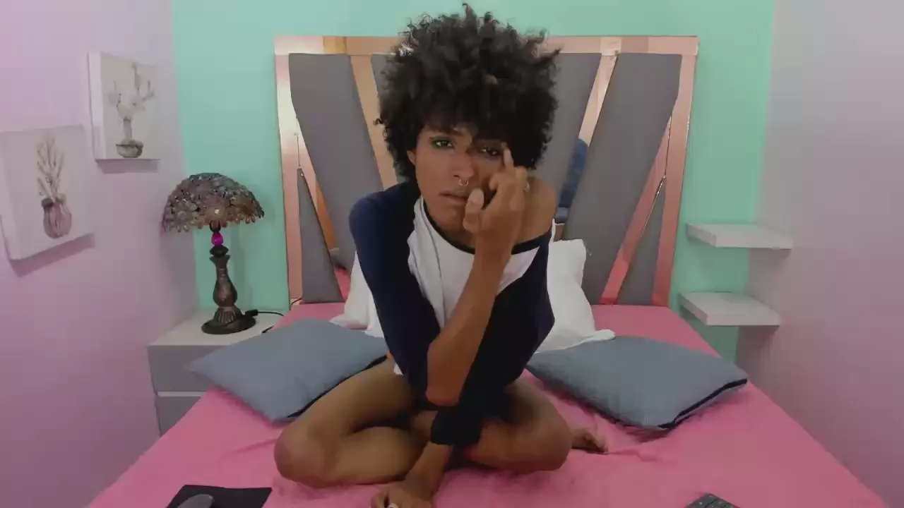 Offline VioletSalvatore on Cam4