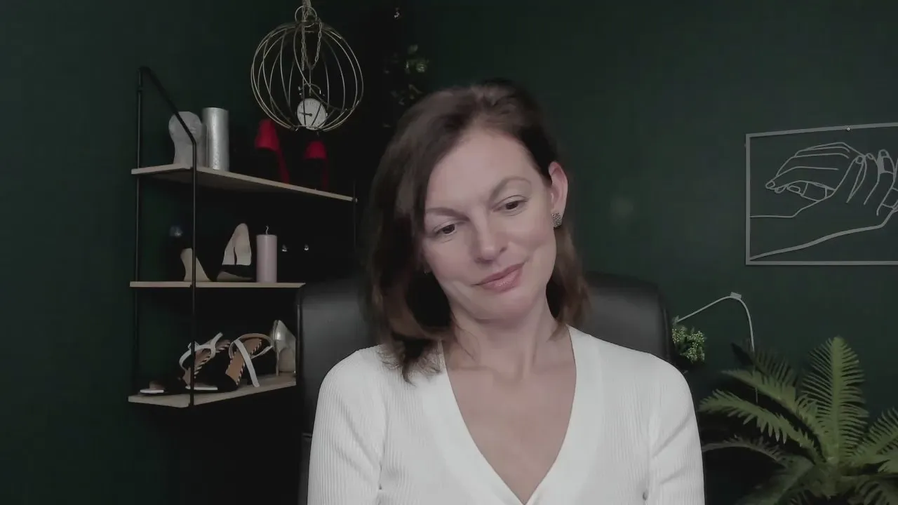 Offline Vivian_Heart on Cam4