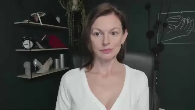 Offline Vivian_Heart on Cam4