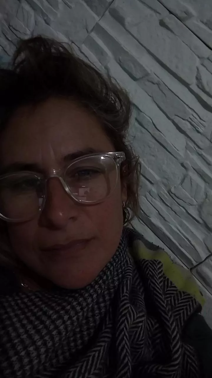 Offline Viviana48A on Cam4