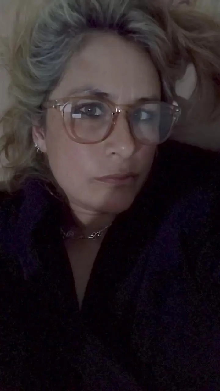 Offline Viviana48A on Cam4