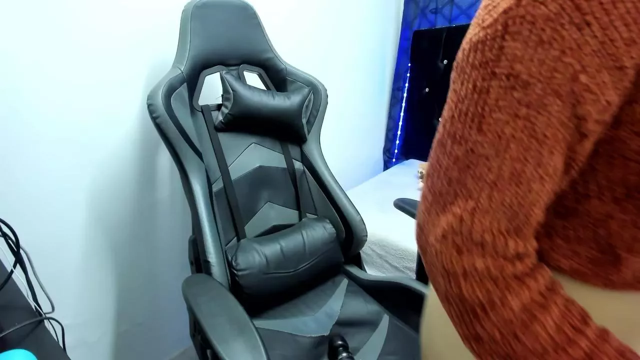 Offline Wandaa_sg on Cam4