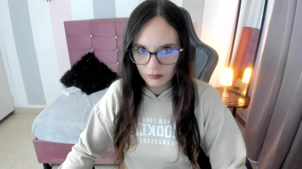 Offline Wandaa_sg on Cam4