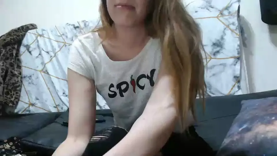 Offline Wanderlustgirl on Cam4