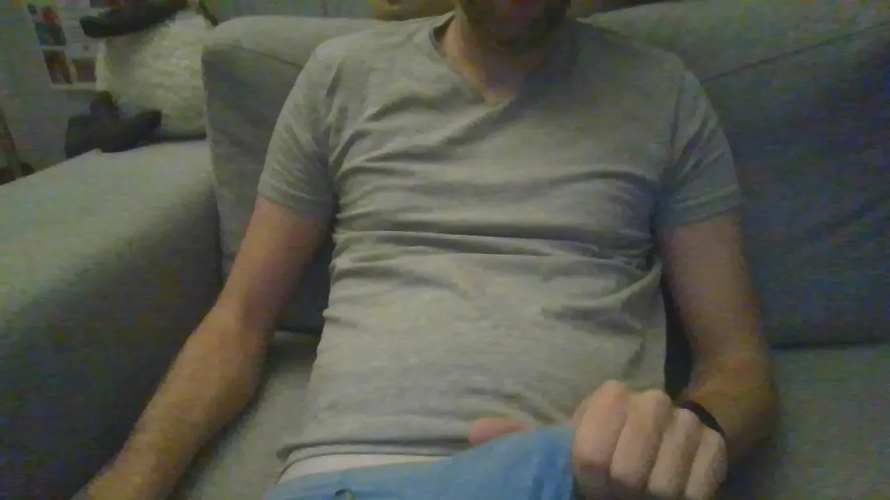 Offline white83 on Cam4