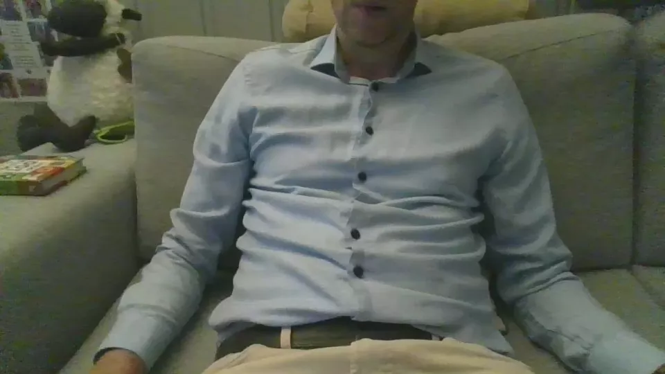 Offline white83 on Cam4