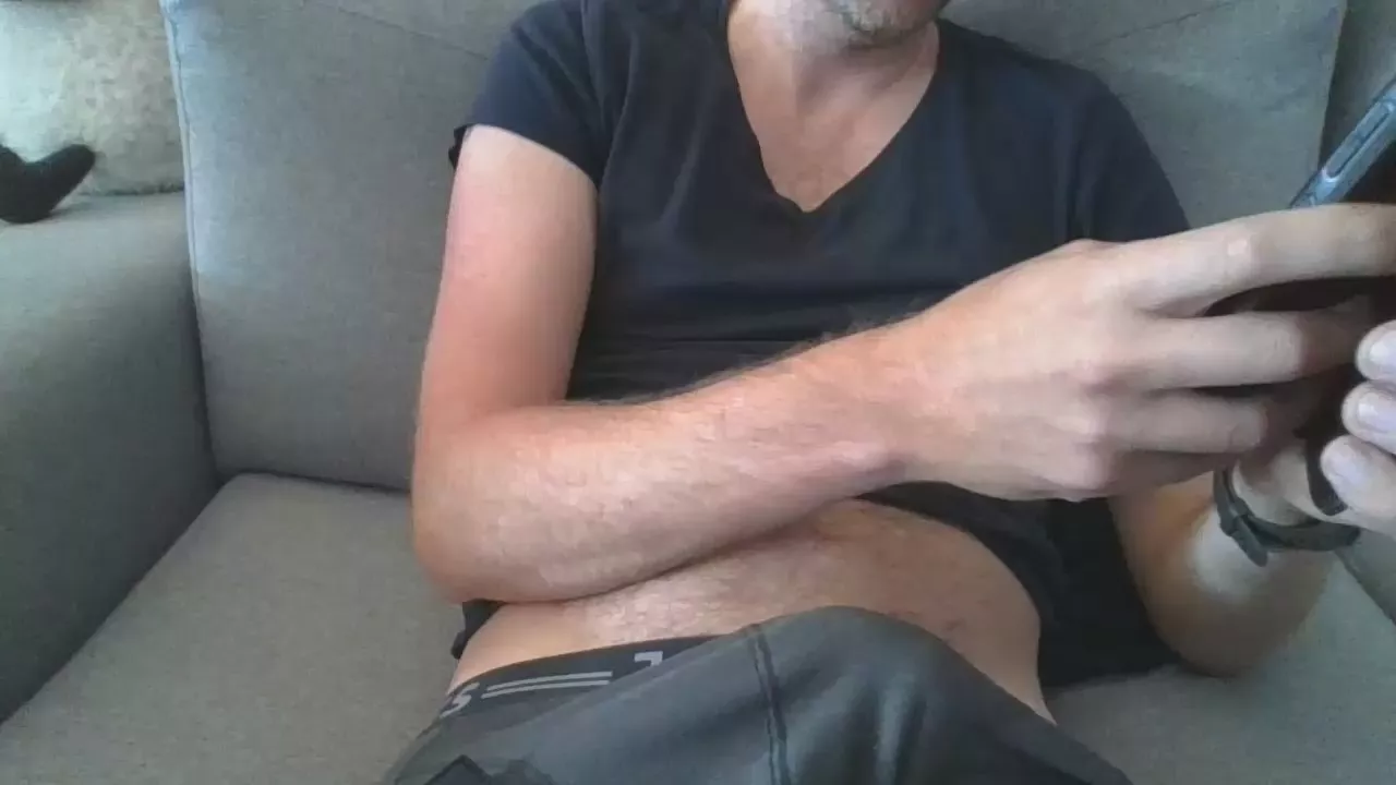 Offline white83 on Cam4