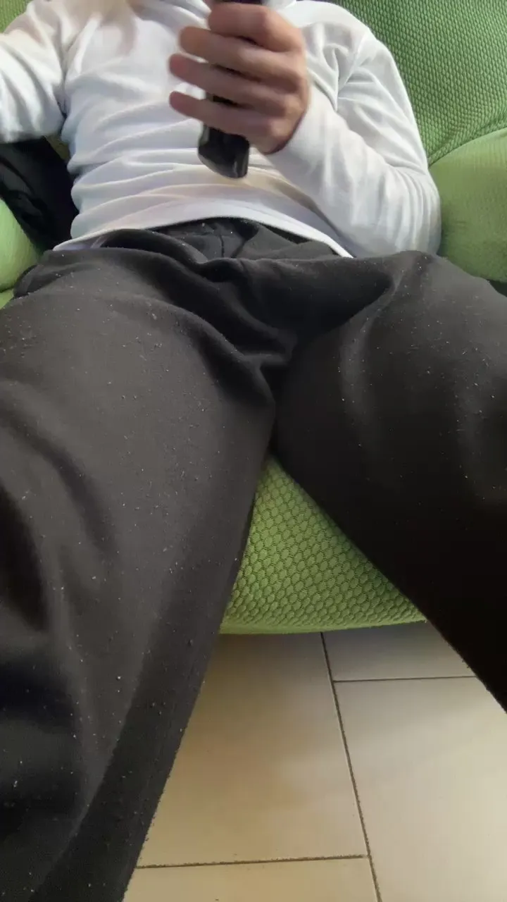 Offline whitecock793 on Cam4