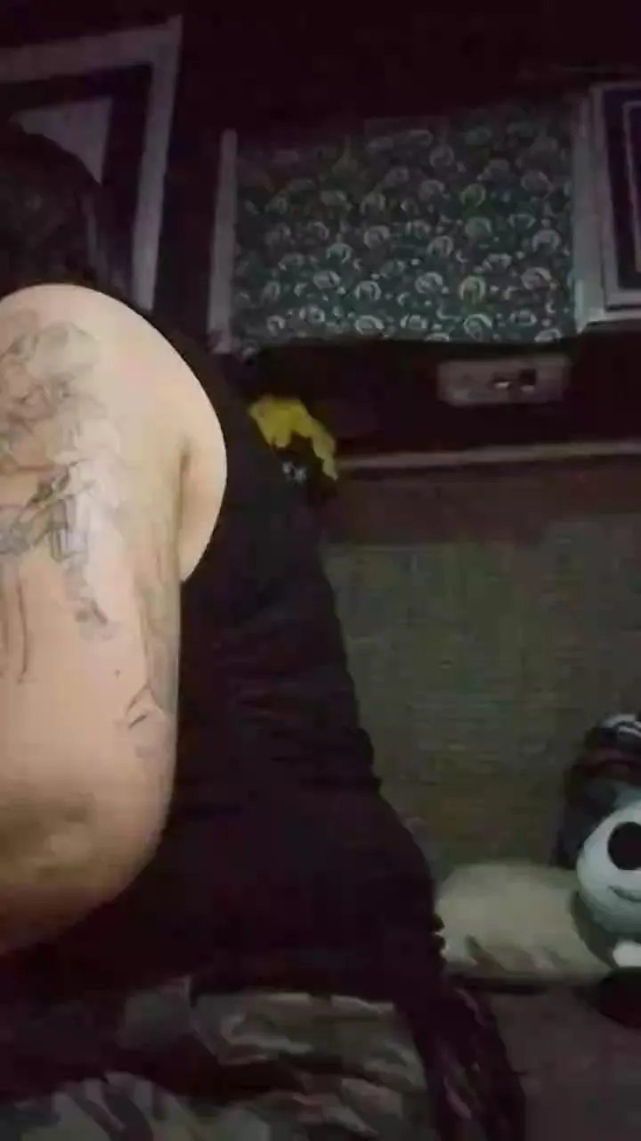 Offline Whitesluttz_liz on Cam4