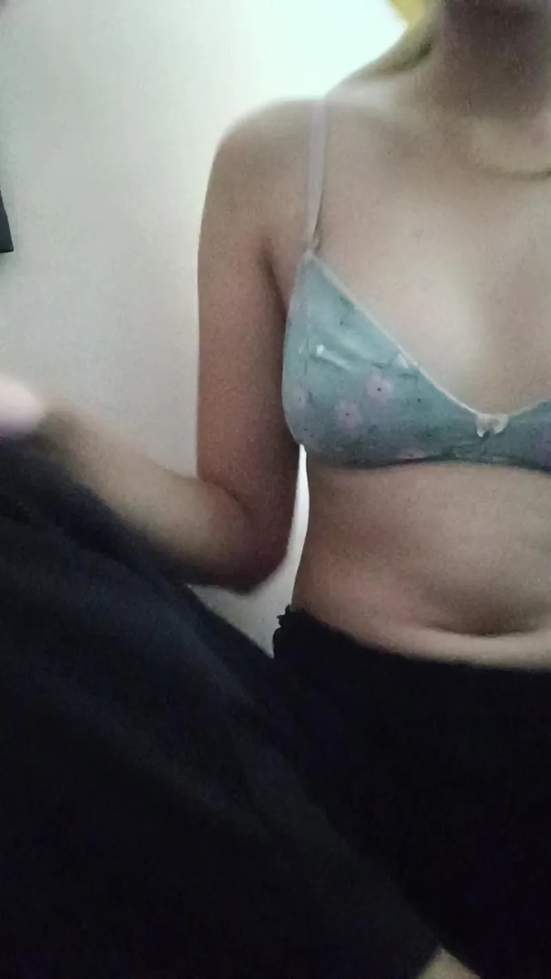 Offline wild_starlet on Cam4