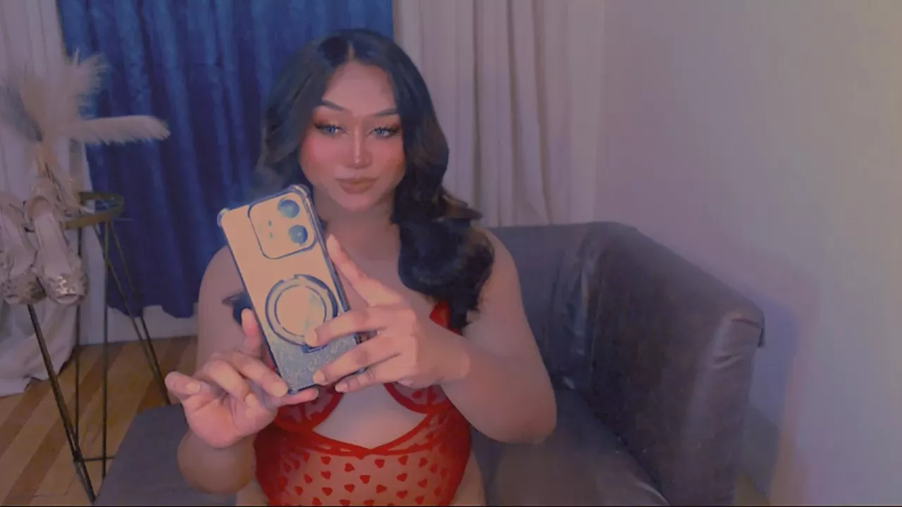 Offline Wildtiffany on Cam4