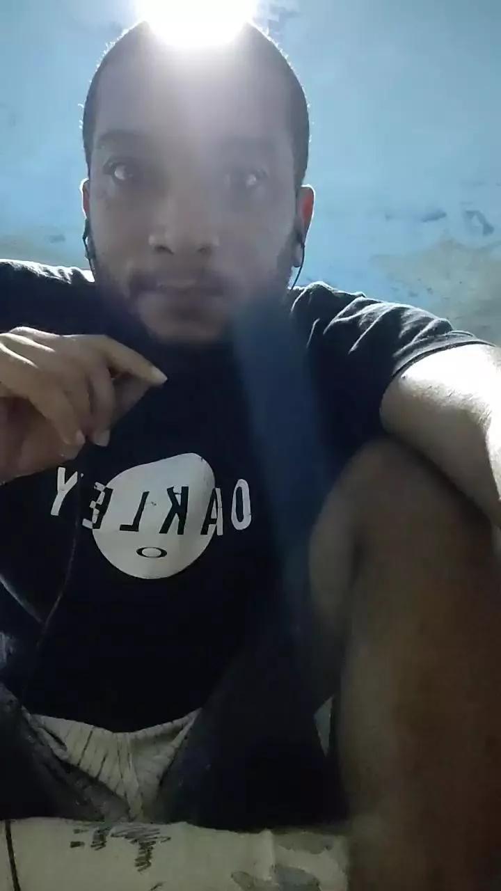 Wiliamjr01 from Cam4