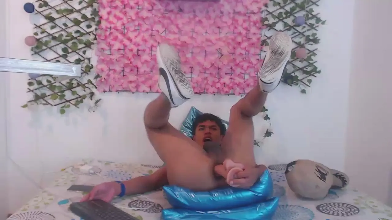 Offline williams_0 on Cam4