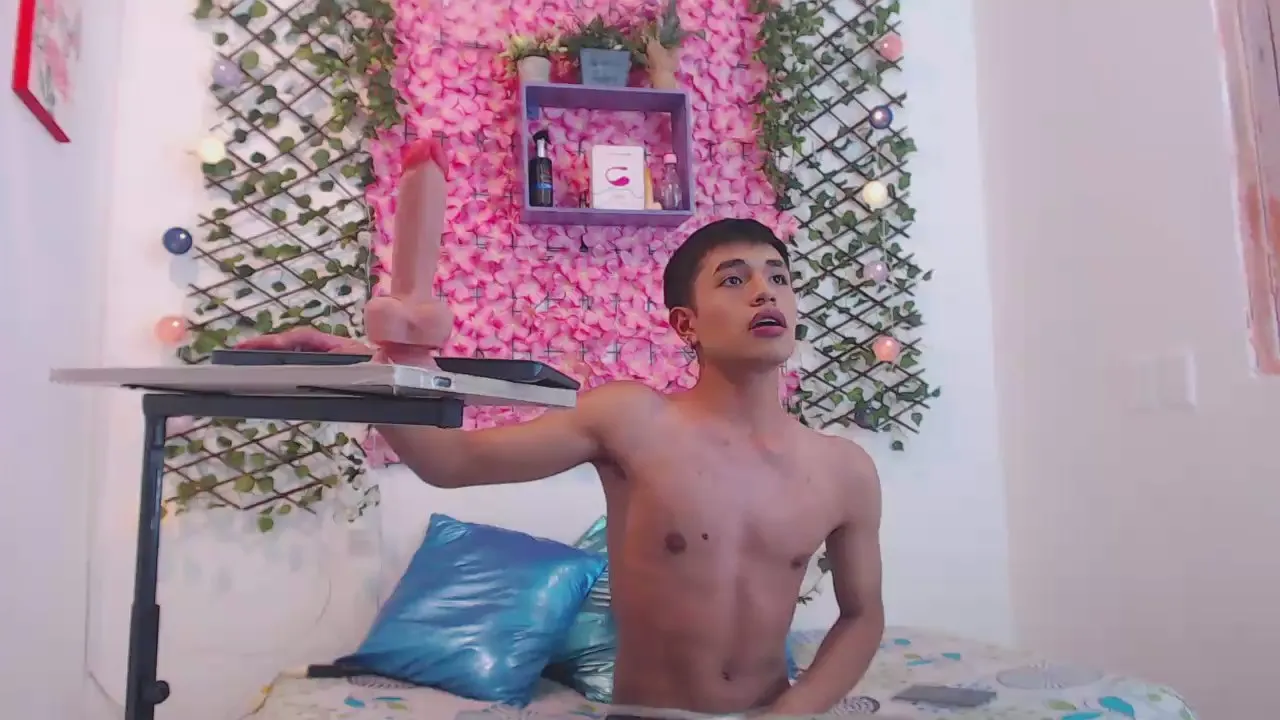 Offline williams_0 on Cam4