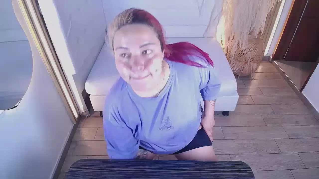 Offline Witch_Scarlet2 on Cam4