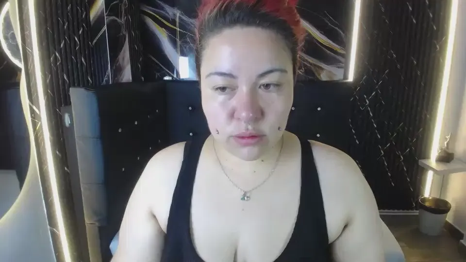 Offline Witch_Scarlet2 on Cam4