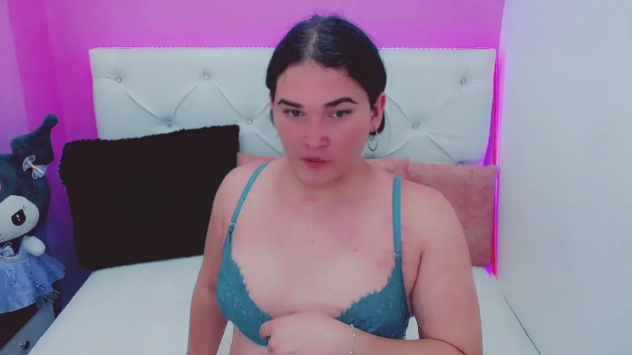 Freechat x_daniela_x on Cam4