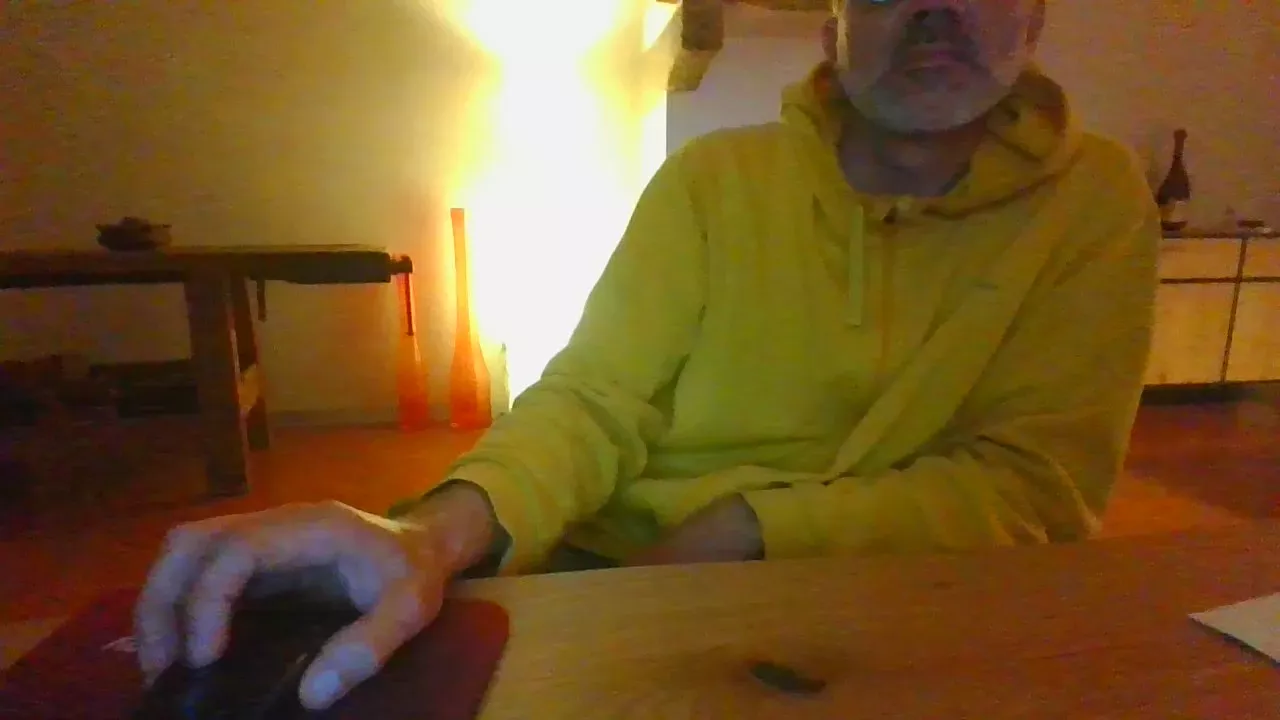 Offline xbellerofont on Cam4