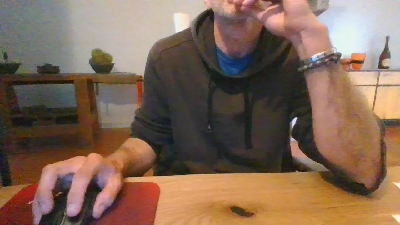 Offline xbellerofont on Cam4