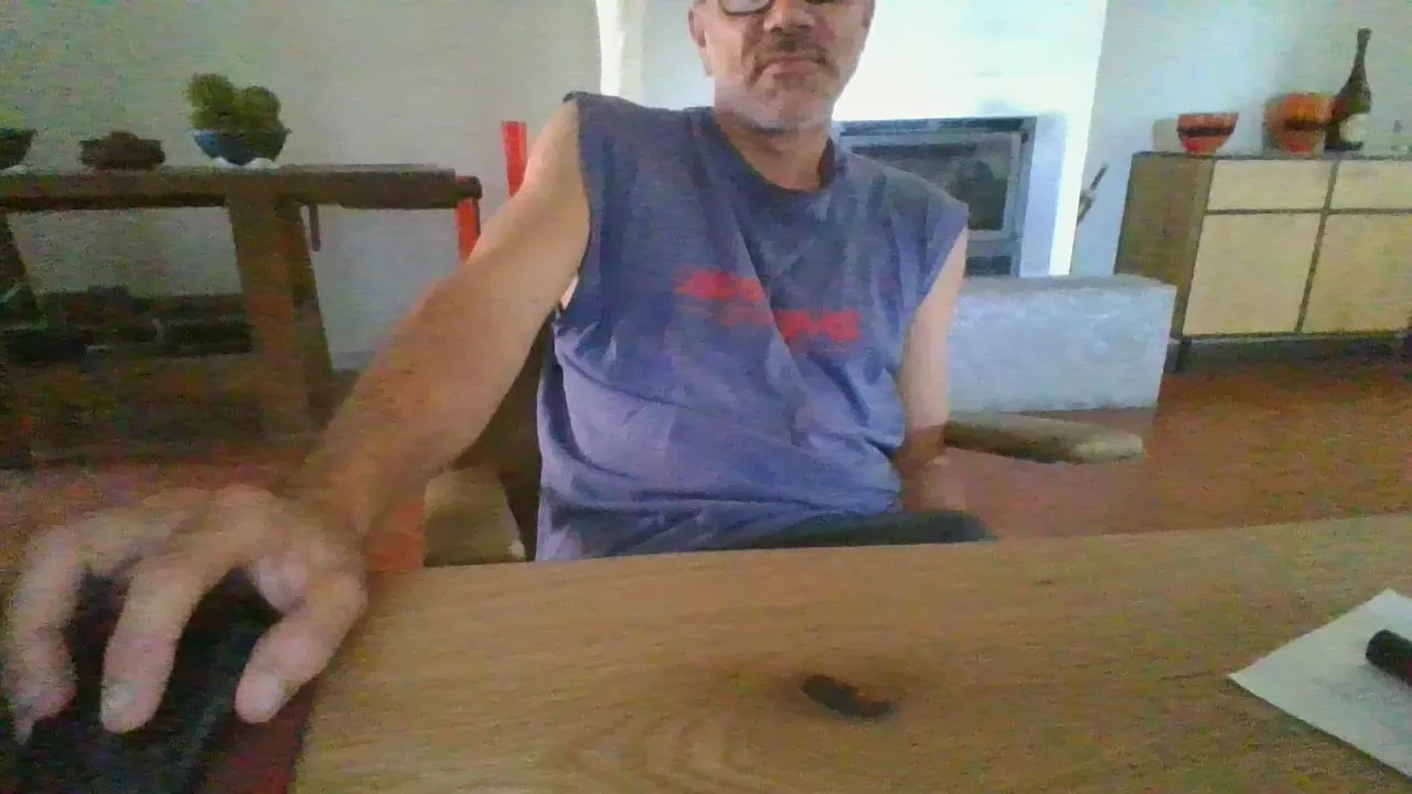 Offline xbellerofont on Cam4