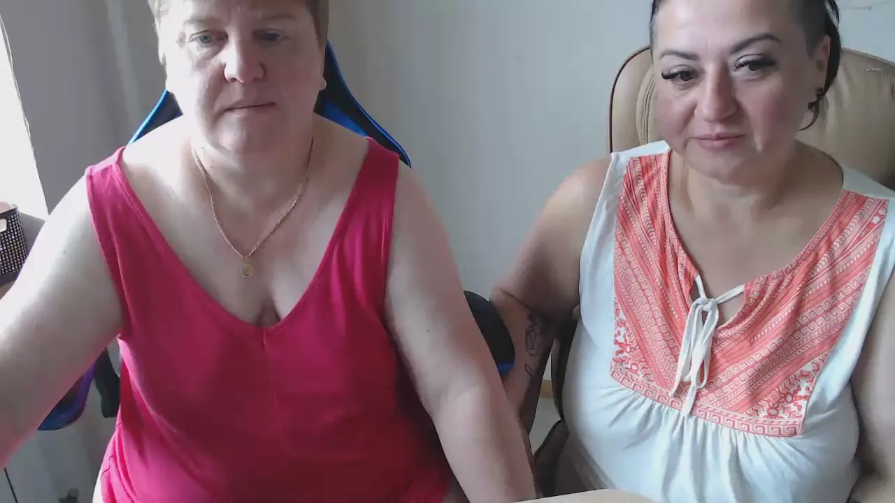 Offline XMollyJaneX on Cam4