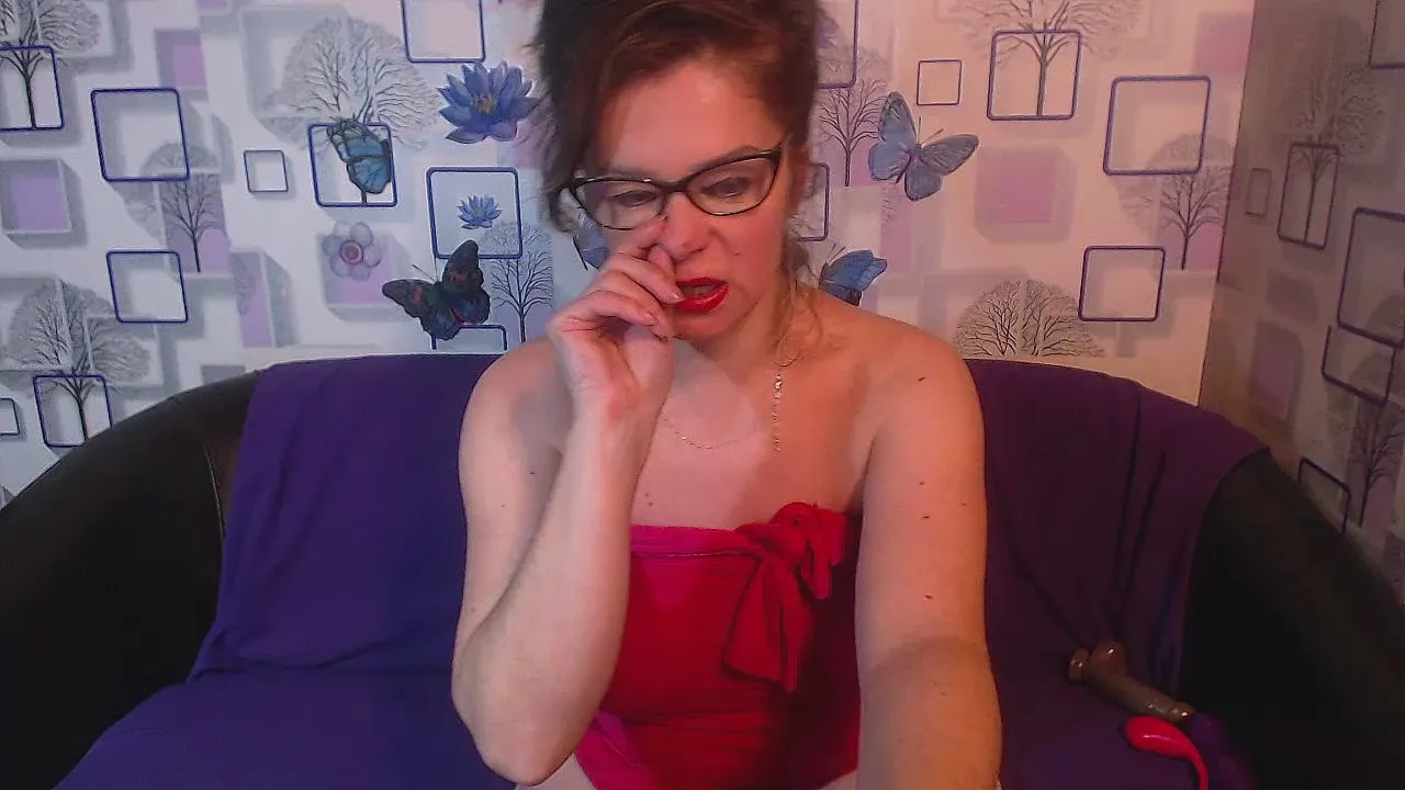 xxSexyMilfxx on Cam4 