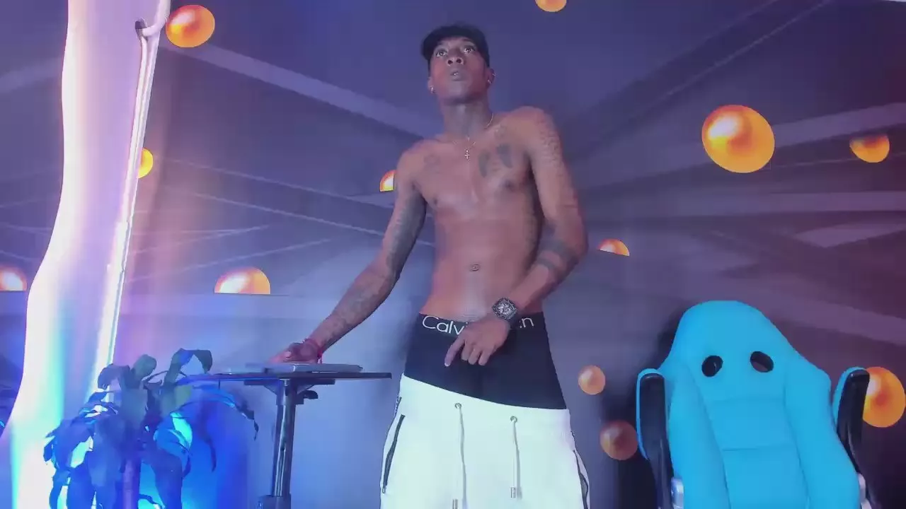 Offline xxx_black_hot on Cam4