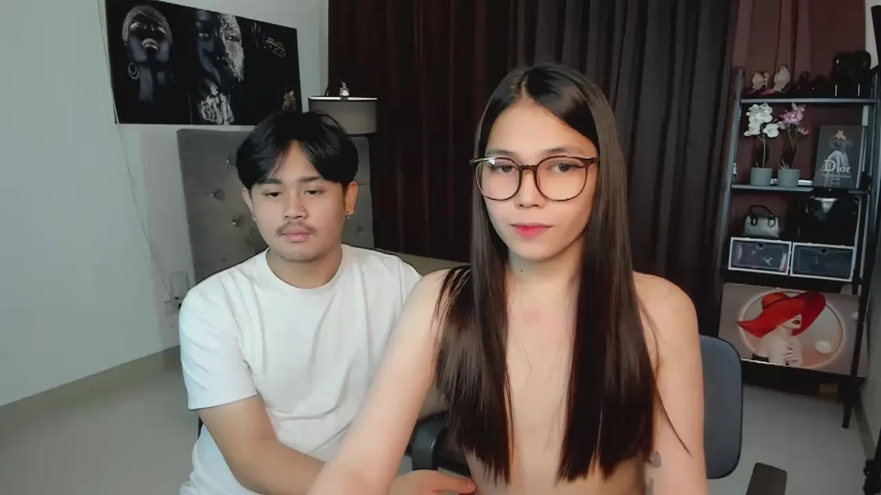 Offline xxxslimsamantha on Cam4