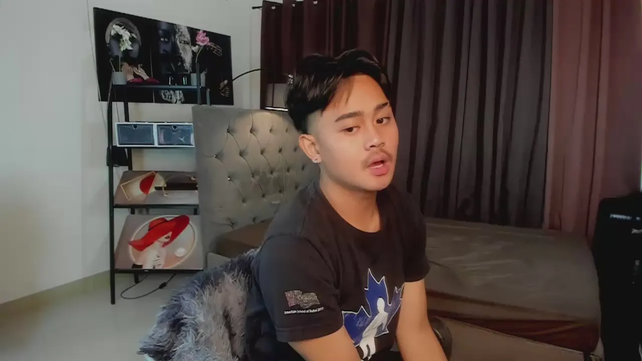 Offline xxxslimsamantha on Cam4