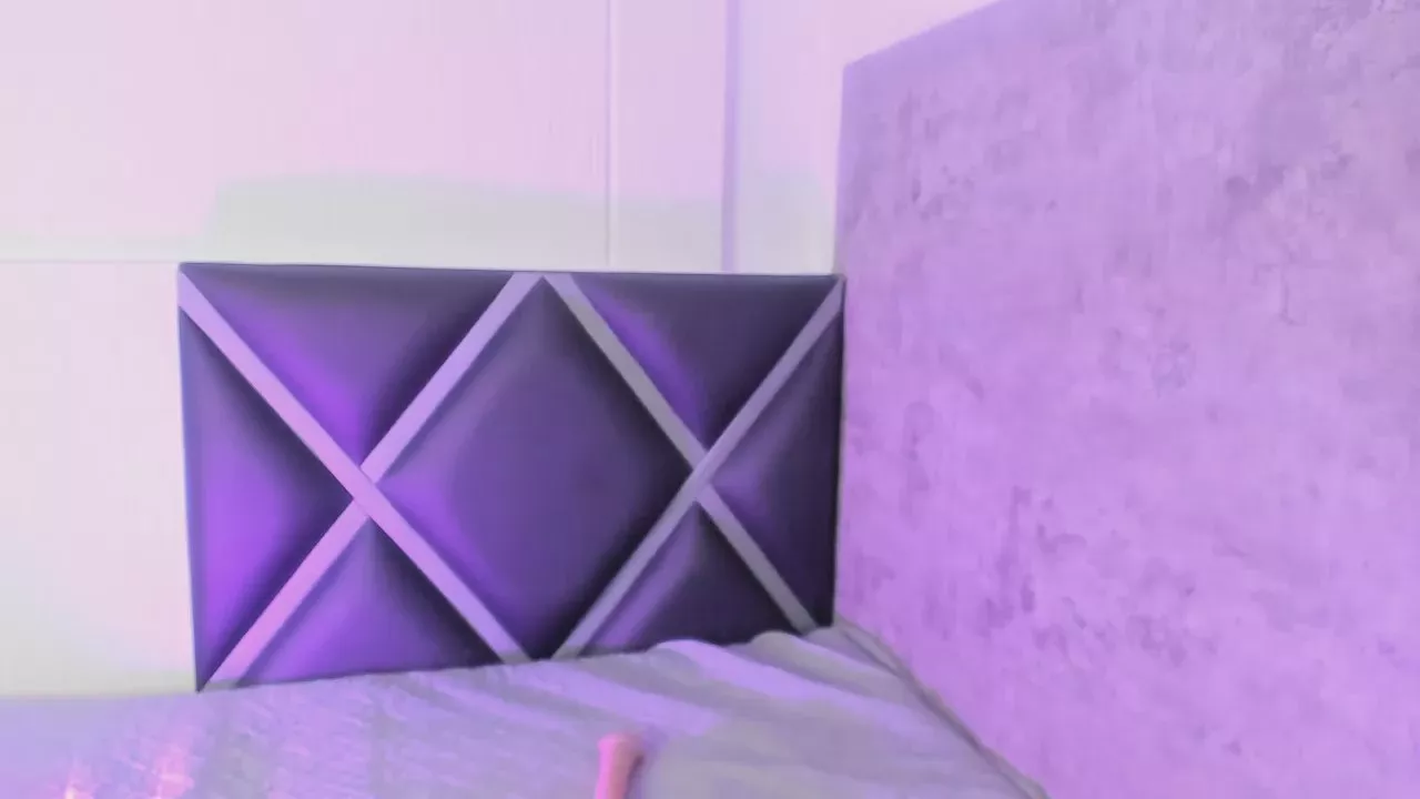 Offline Yordanchubbyhot on Cam4