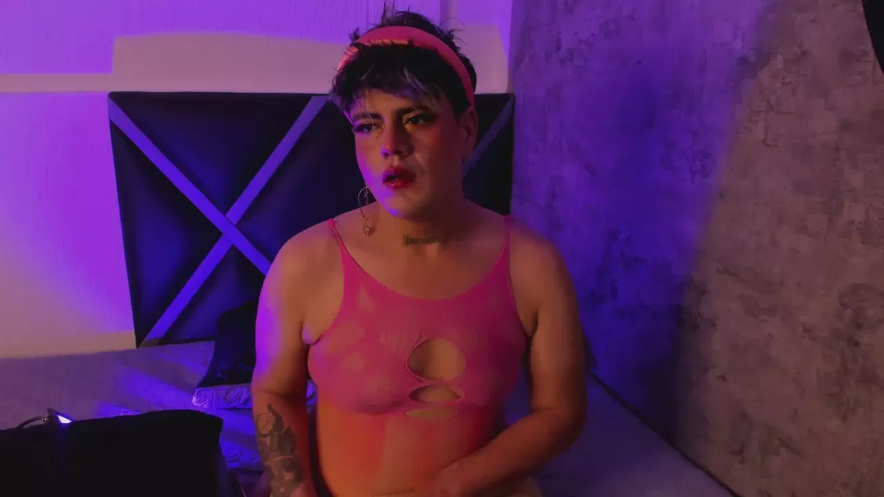 Offline Yordanchubbyhot on Cam4