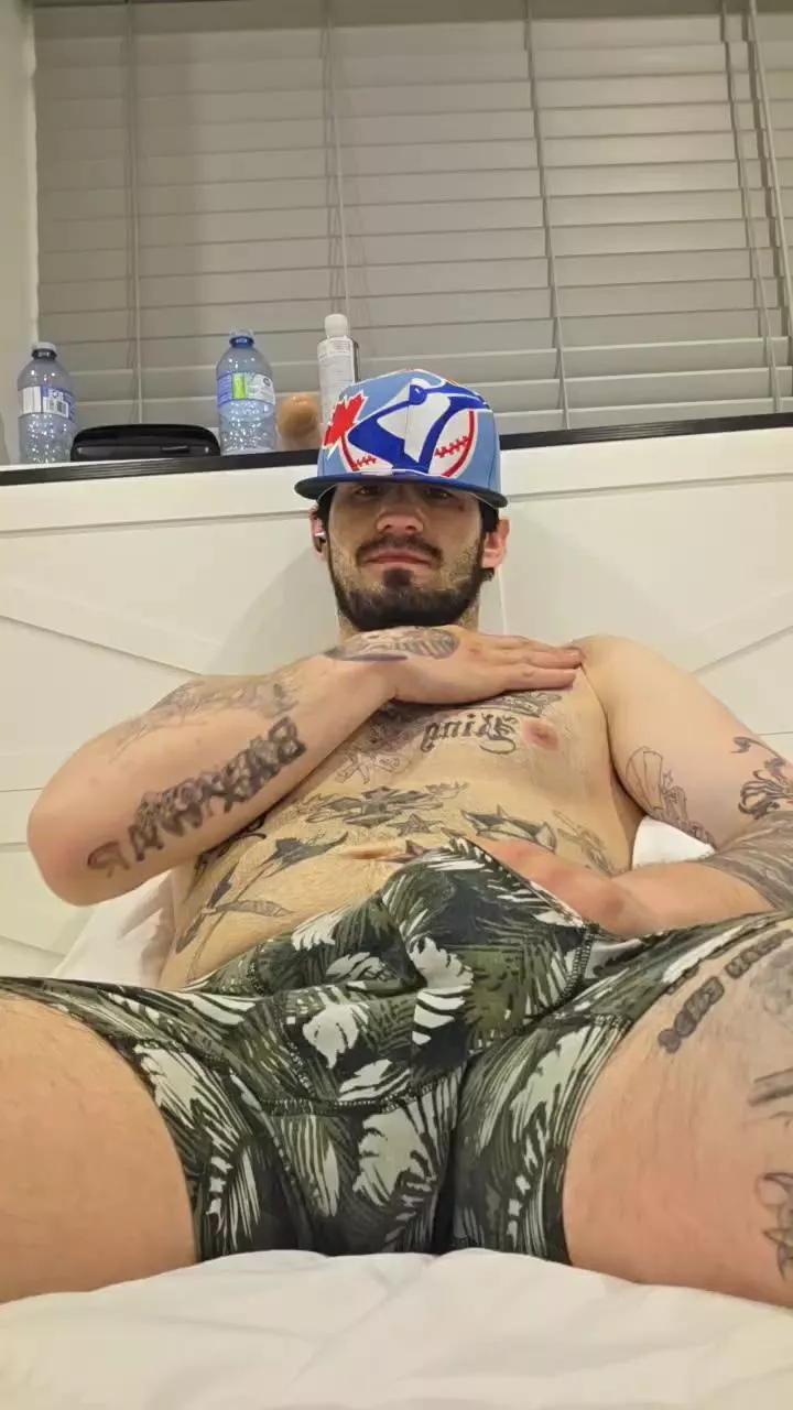Youngloads on Cam4