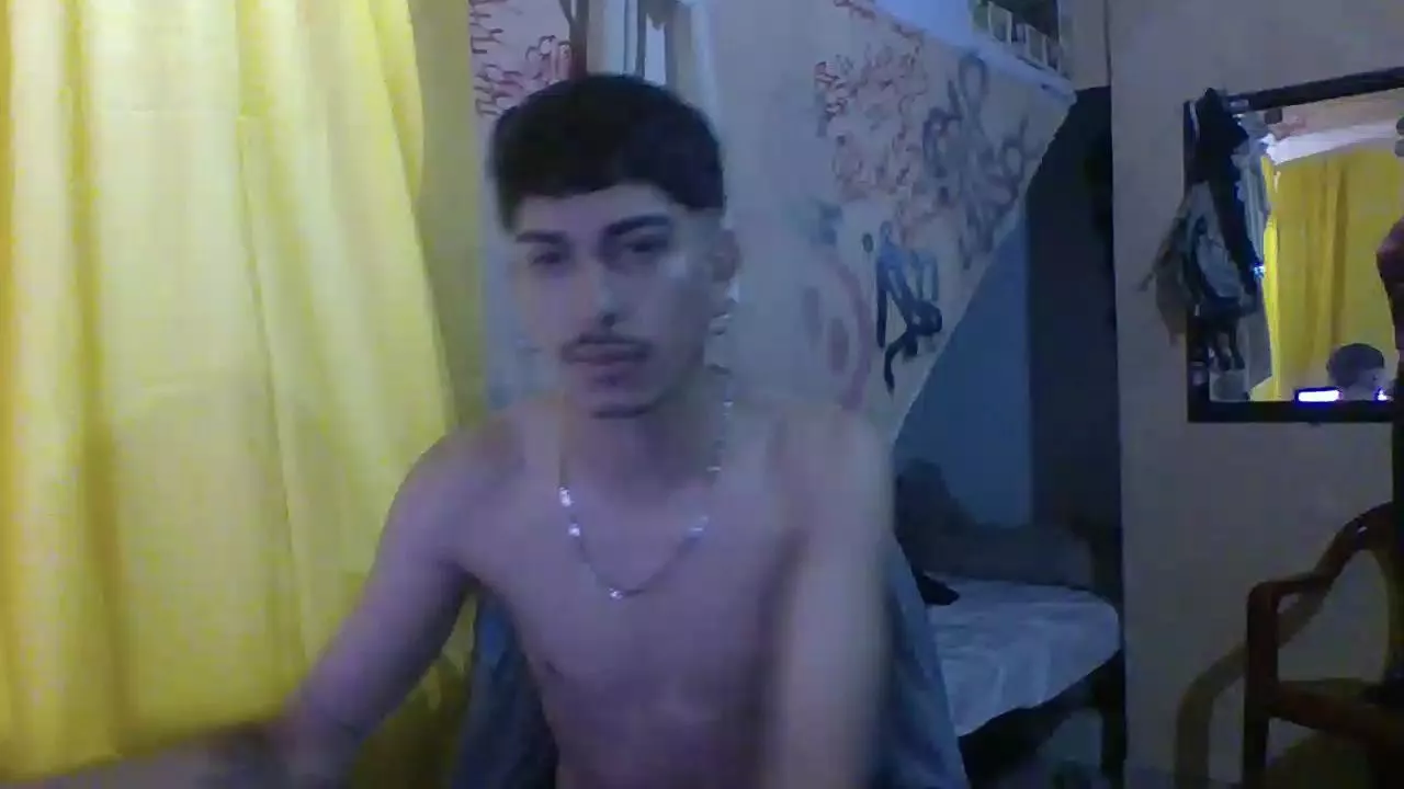 Offline YourGodZeus on Cam4