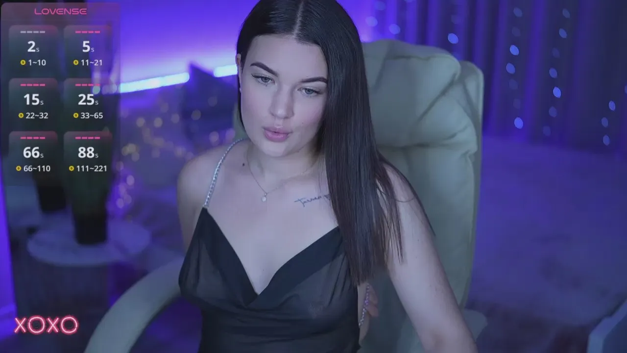 Offline YourLolaBunny on Cam4